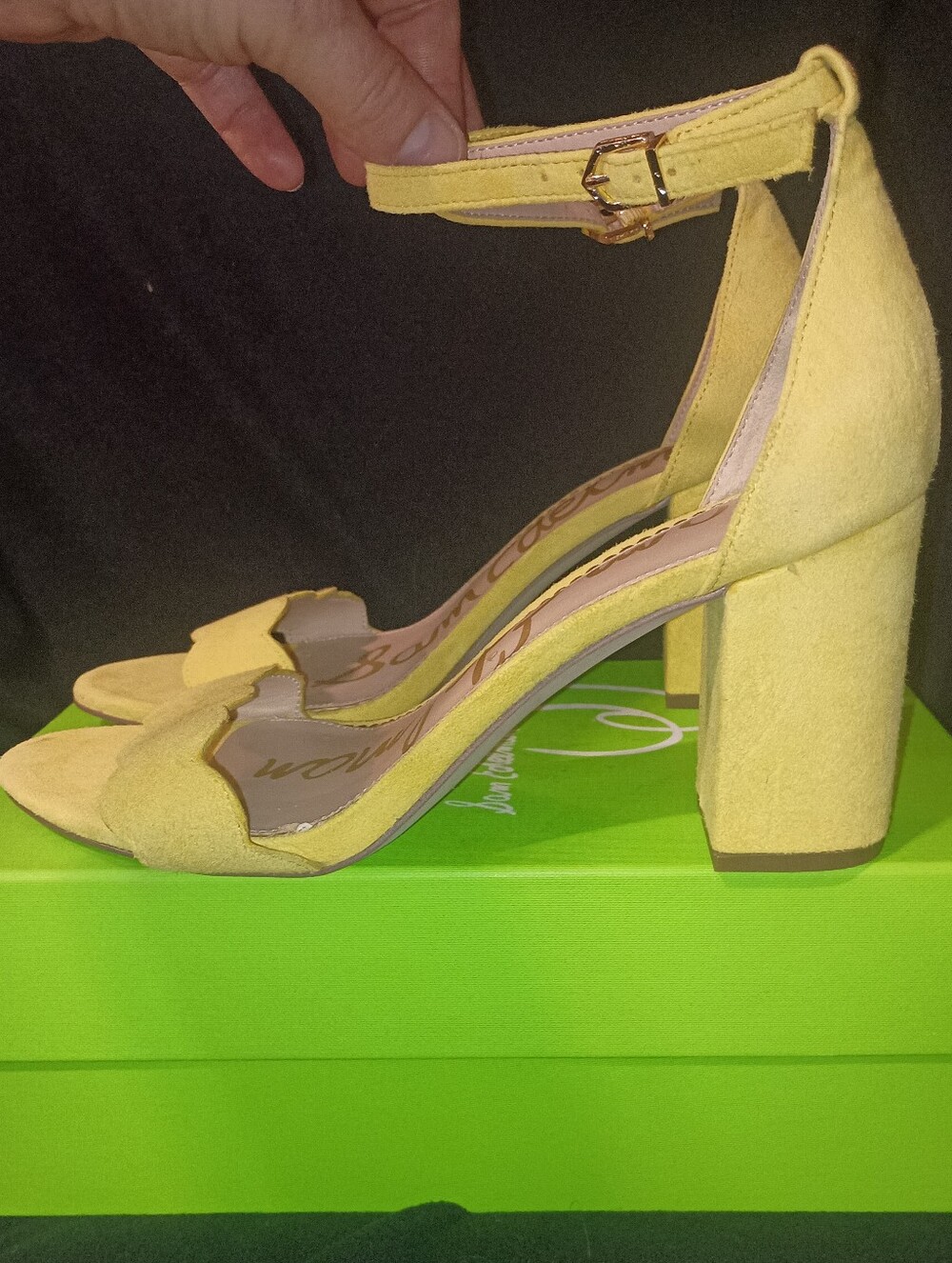NWT GORGEOUS! Sam Edelman Bright Yellow Suede Block Heels w/ Ankle Strap Sz 9